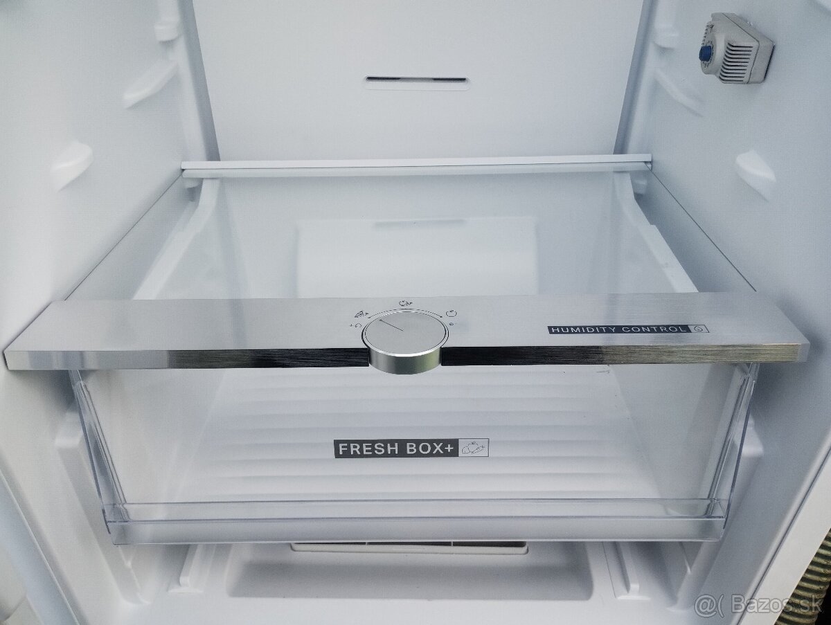 Vstavaná chladnicka - 9