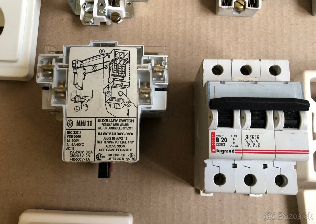 Elektroinštalacný materiál - Nepouzity - 9
