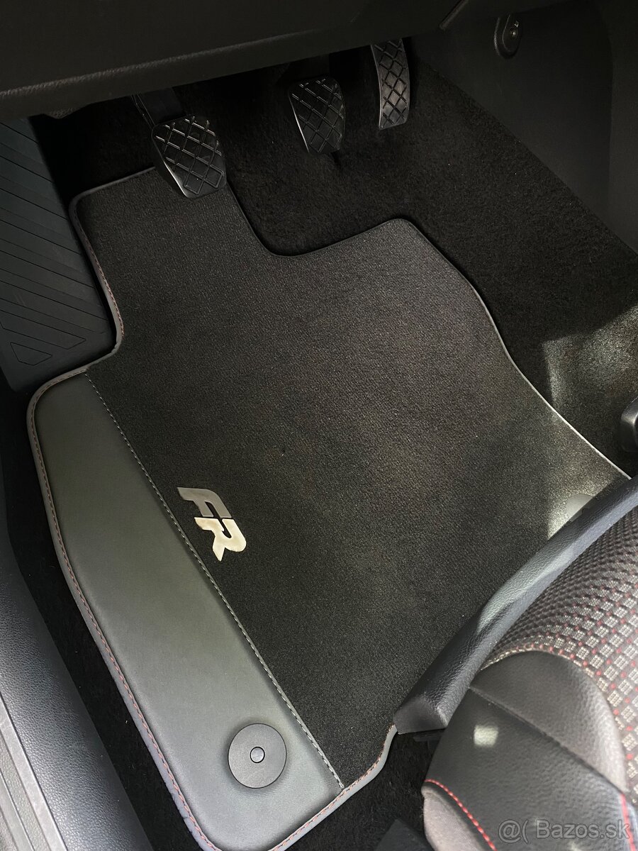 Seat Leon 2020 / Hatchback / FullLed / R20 / Cupra - 9