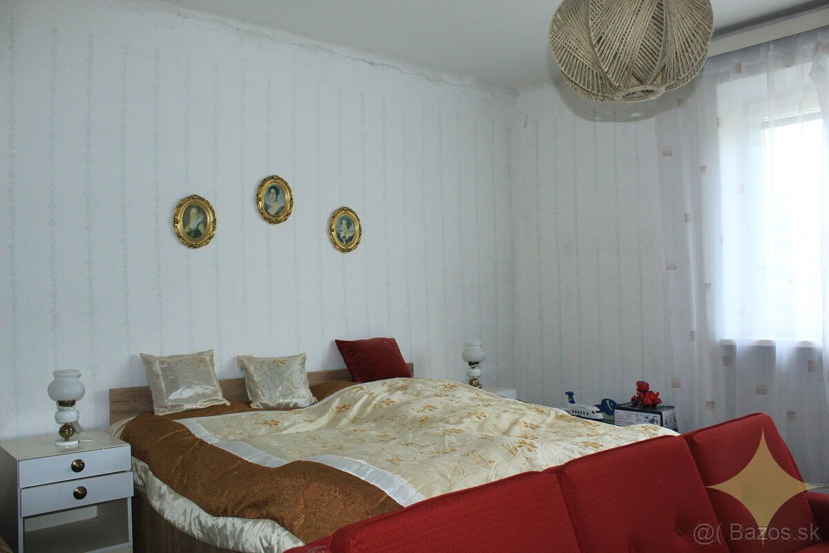 Čiastočne zrekonštruovaný prízemný rodinný dom so slnečným p - 9