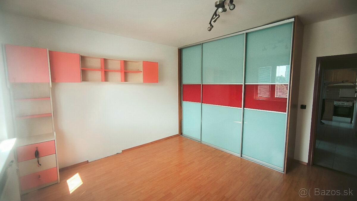 Novinka iba u nás 4i byt na Beňadickej ul., loggia, 4p - 9