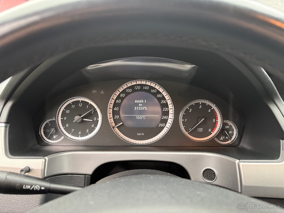 Mercedes-Benz E trieda E220 CDI T-Modell (W212) - 9