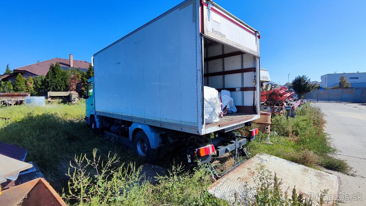Mercedes Atego - 9
