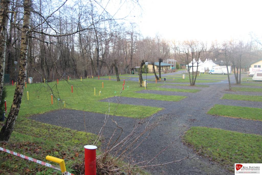 REB.sk zabehnutý multifunkčný rekreačný areál (kemp) Kuchyňa - 9