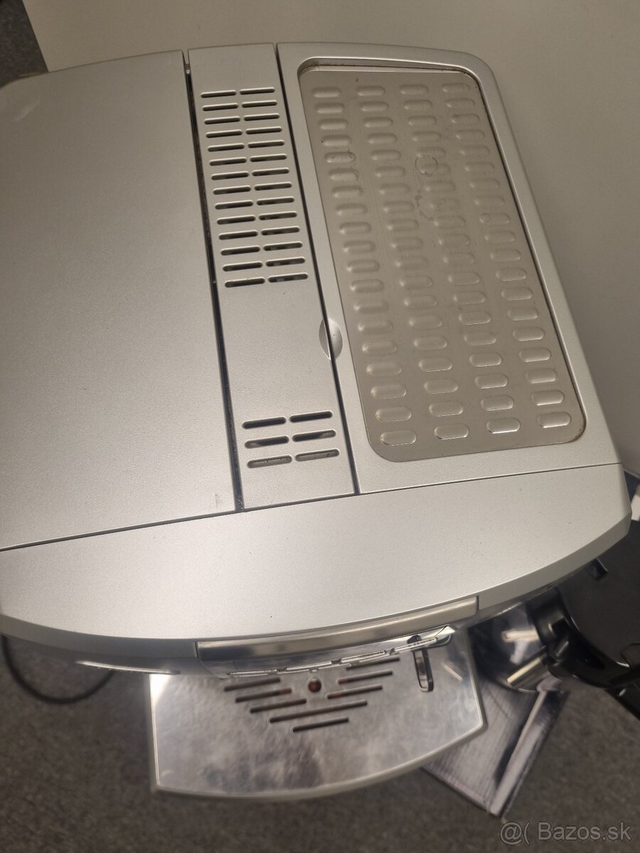 DeLonghi MAGNIFICA kávovar - 9