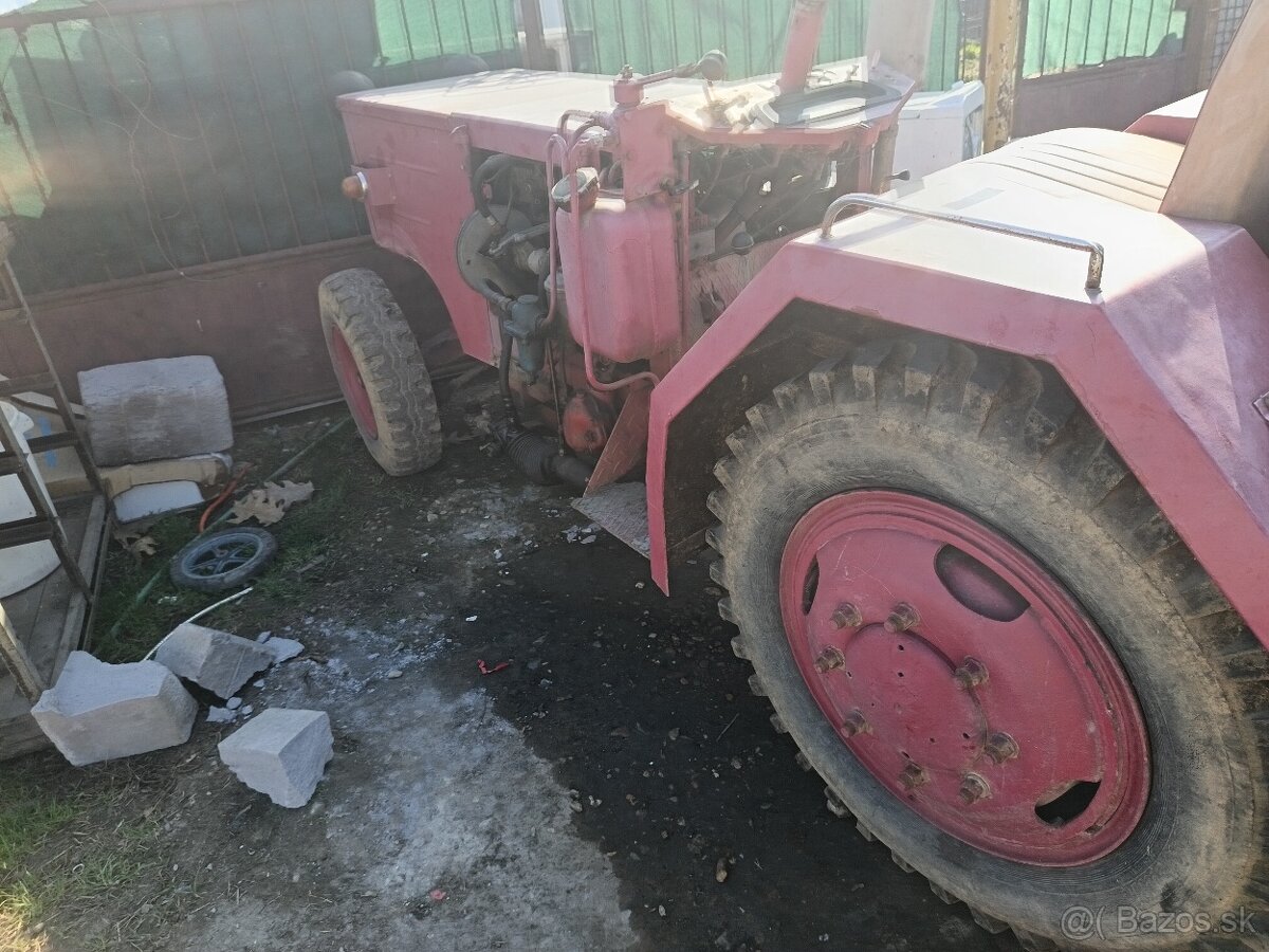 Ponúkame na predaj traktor s prívesom - 9