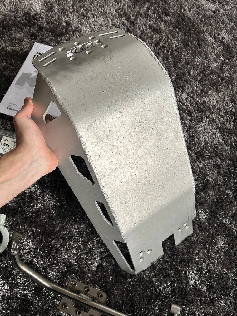 Ktm 1X90 ADV kryt motora powerparts - 9