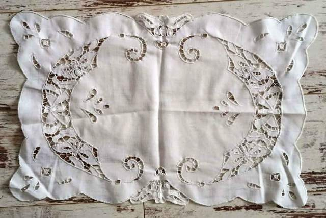 Retro vyšívané obrusy - 9