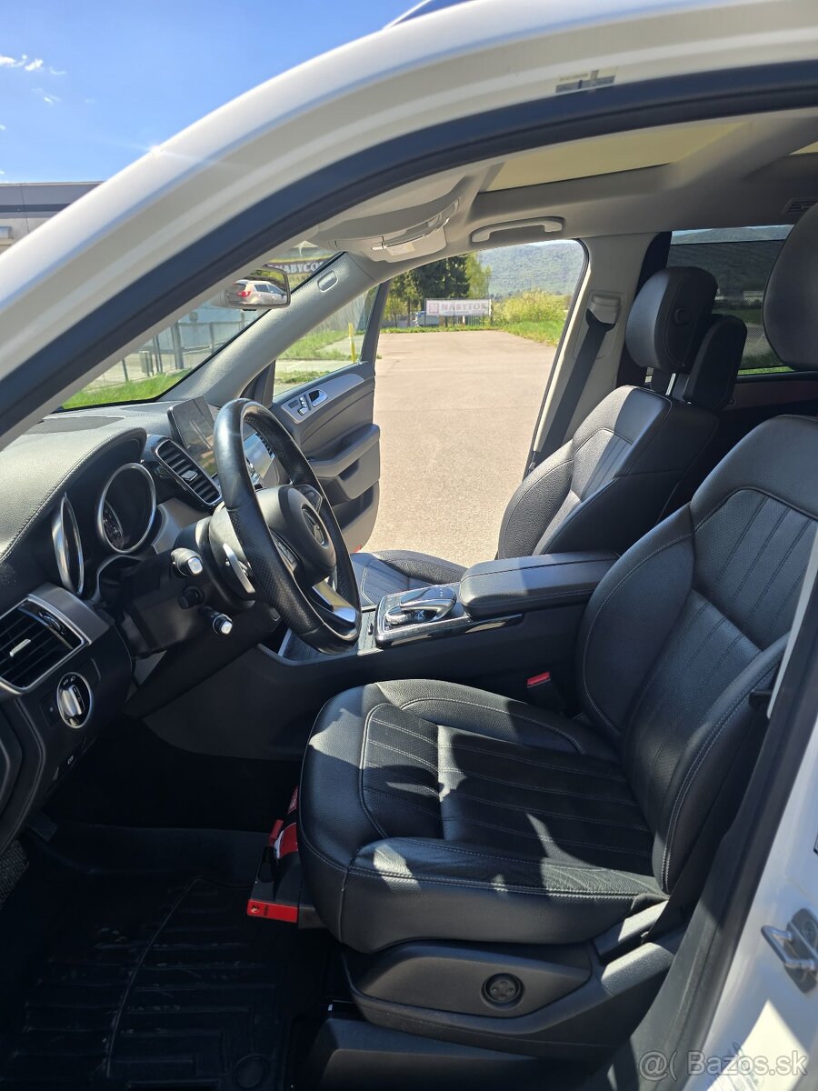 Mercedes-Benz GLS - 9