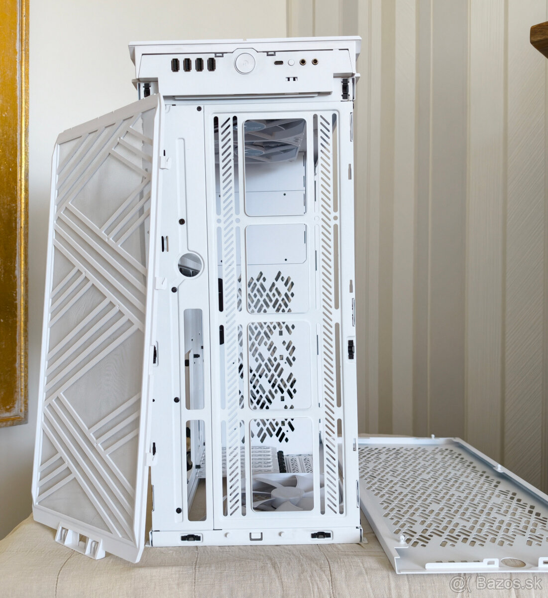 Predám PC skrinku Fractal Design Define 7 White TG - 9