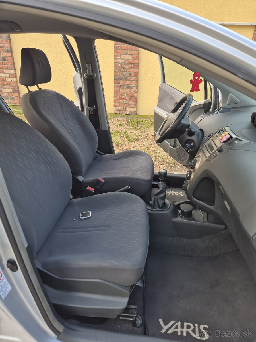 Toyota Yaris 1.4D-4D Diesel - 9