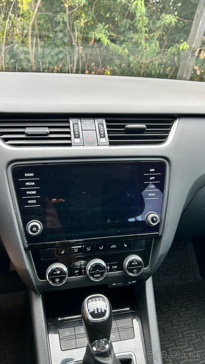 ŠKODA OCTAVIA III 2.0 TDI FACELIFT - 9