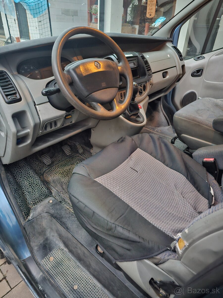 Renault trafic 99.00kw - 9