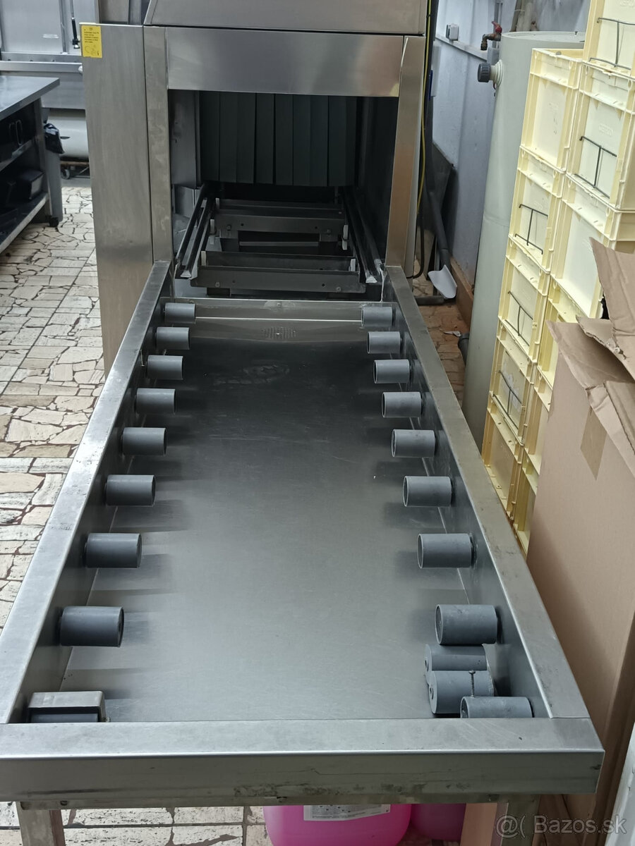 Tunelová umývačka riadu Zanussi RT 270 HD E - 9