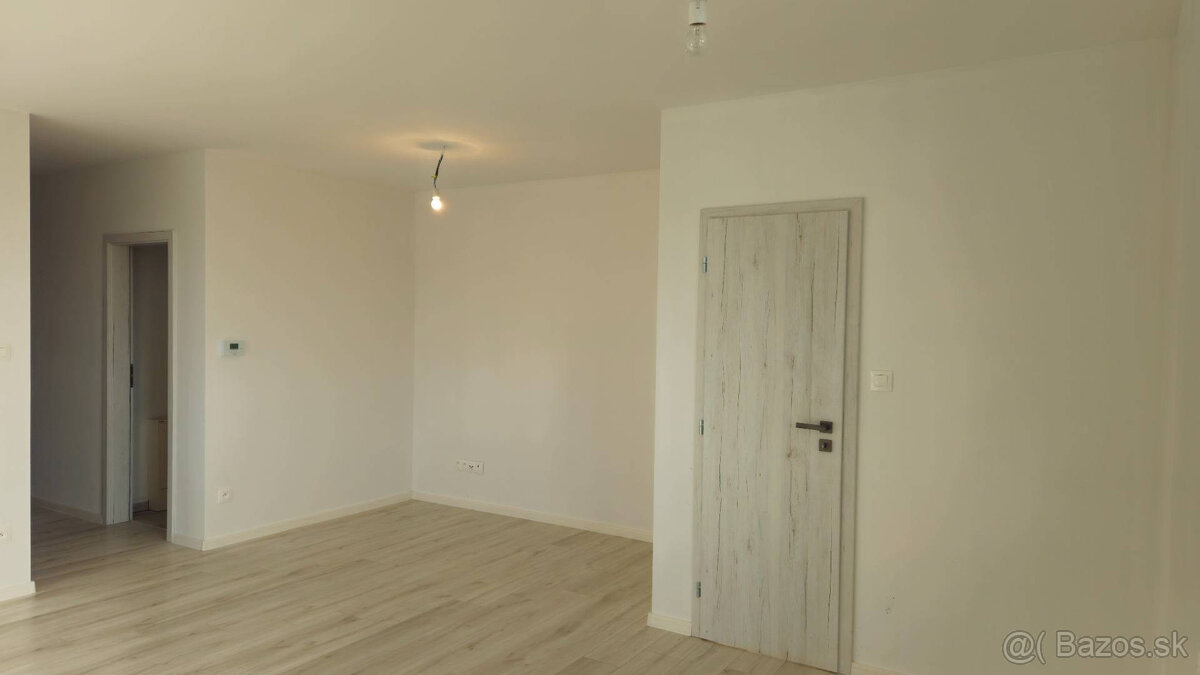 3izbovy byt (80m2) v obci Kmanová - REZERVOVANÉ - 9