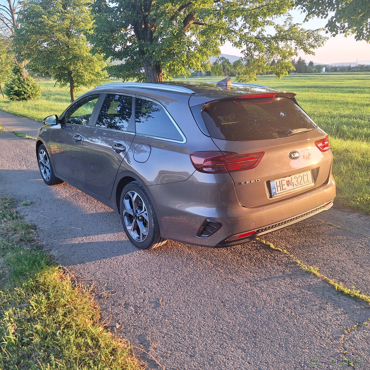 Kia ceed SW 1.6 crdi, 100kw - 9