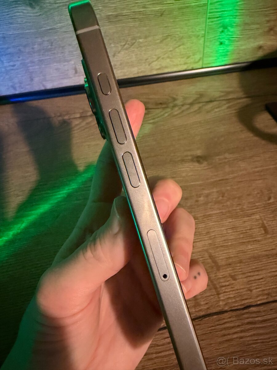 iPhone 16 Pro Max 256GB Desert Titanium - 9