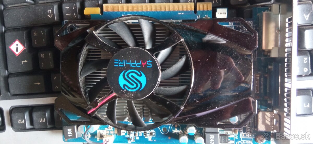 AMD Radeon HD 6670 1GB DDR5 Sapphire gpu - 9
