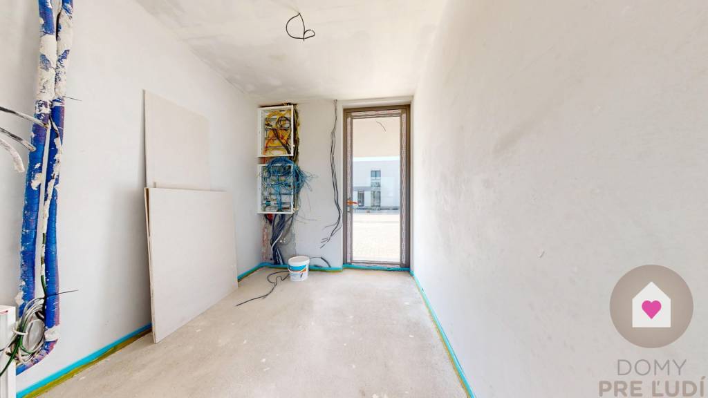 Kráľova pri SENCI - Bývajte už tento rok v novom dome - 9