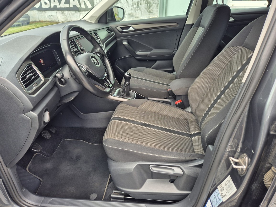 VW T -Roc 1,0 TSi 85 kW 6° manuál Style - 9