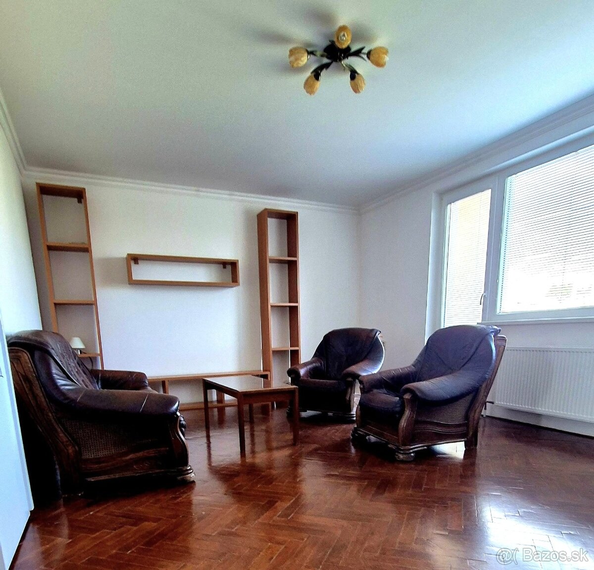 Na prenájom zariadený svojpomocný byt /93m2/ s garážou, KN - 9