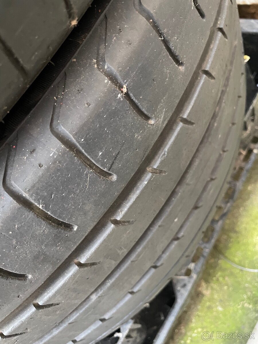 Yokohama 285/40 R21 letné - 9