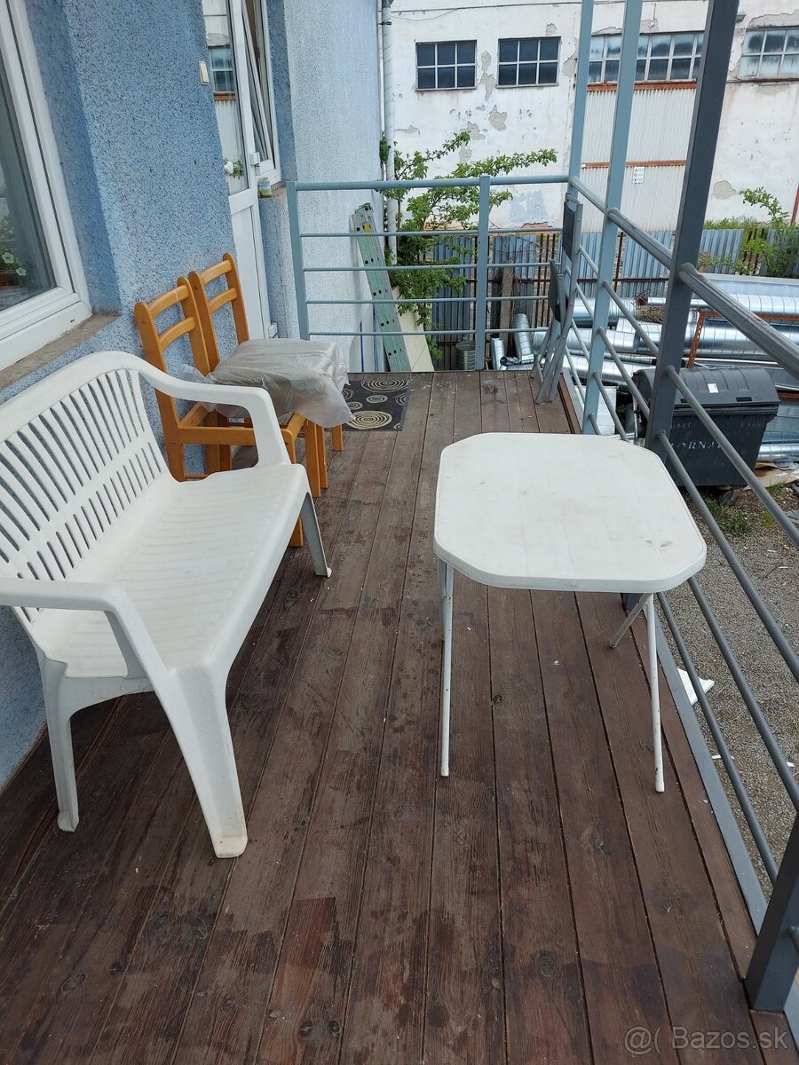 DOM SO 4 BYTOVÝMI JEDNOTKAMI | HOLUBYHO - 9