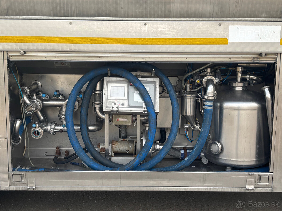 Prodám cisternový MAN TGS 26.400 6X2-4 LL EURO 3 - 9