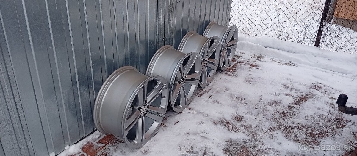 Predám R-line disky Mallory R19 9j et33 - 9