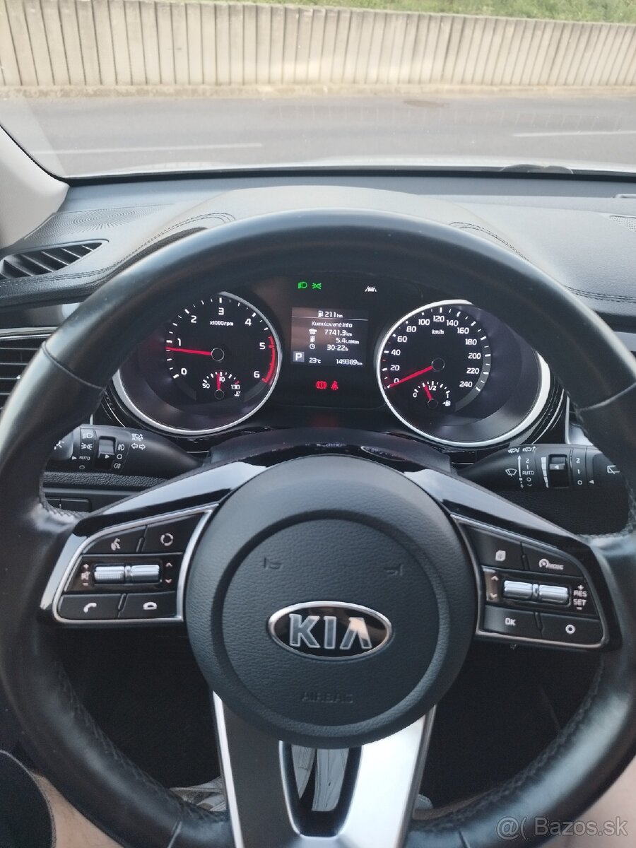 kia ceed sw - 9
