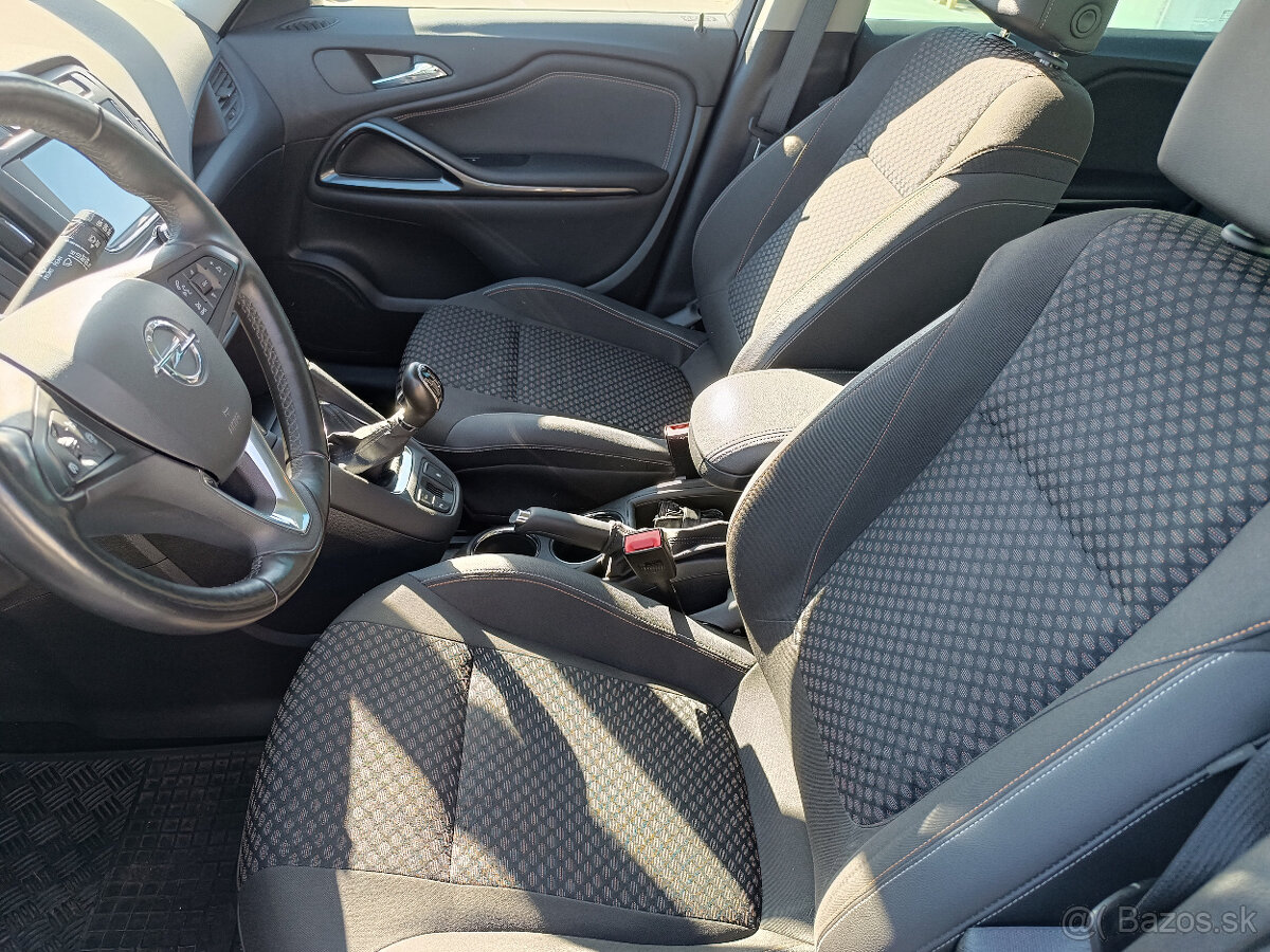 Opel Zafira 1,6T benzín 147kW - 9
