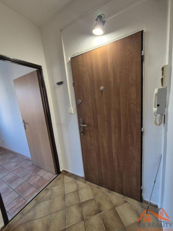 Na predaj 1.izbový byt Komárno - 9