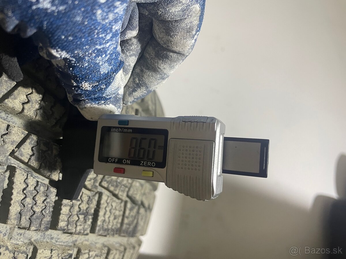 Hankook 215/65 r16 zimné 90% - 9