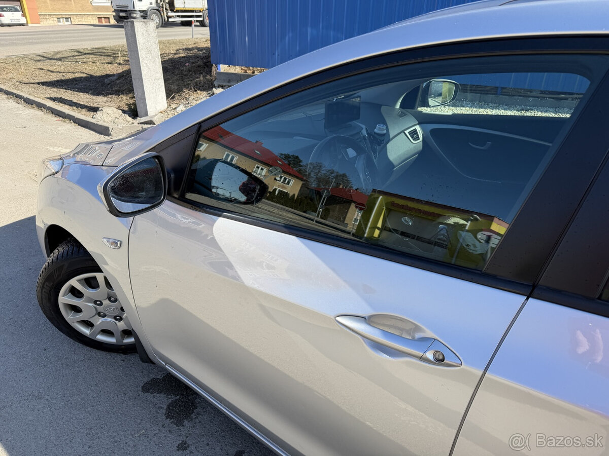 Hyundai i30 Kombi 1.4 MPI - 9