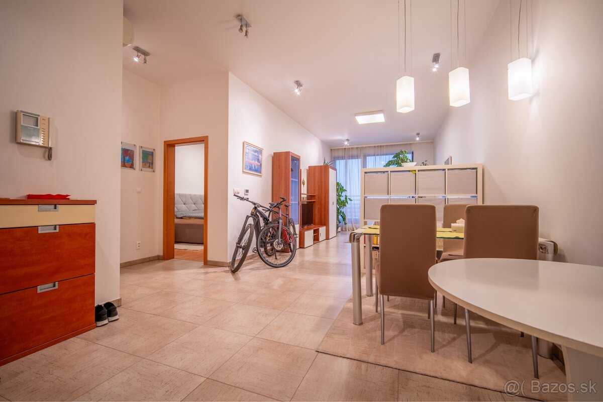 PRENÁJOM 2 izbový byt 75 m² Five Star Residence, Staré Mesto - 9