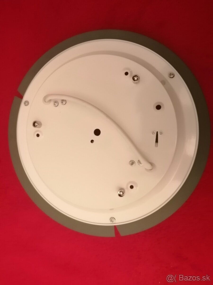 Ozdoby,Vence,Svietnik,Pivné etikety,Rysovacia doska - 9