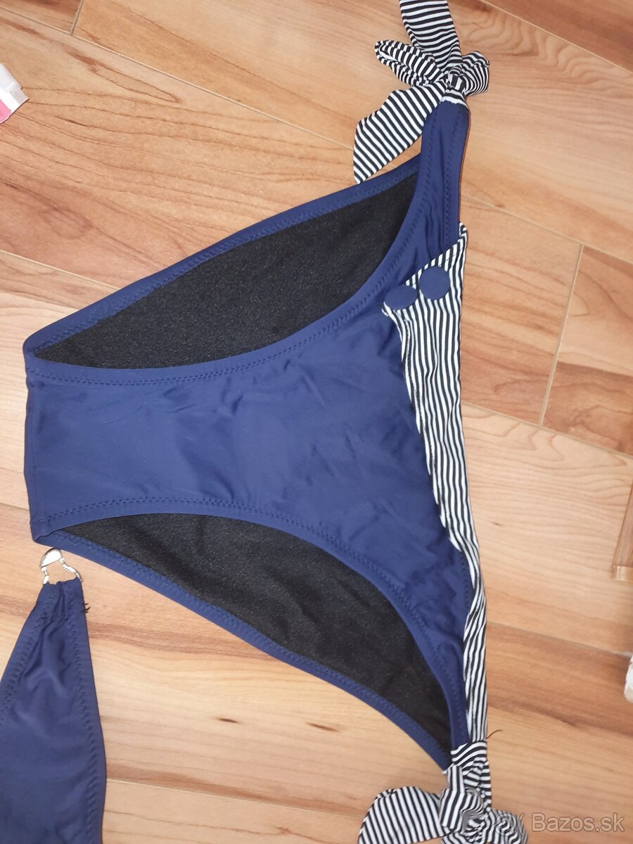 Nenosené značkové velk L - 9