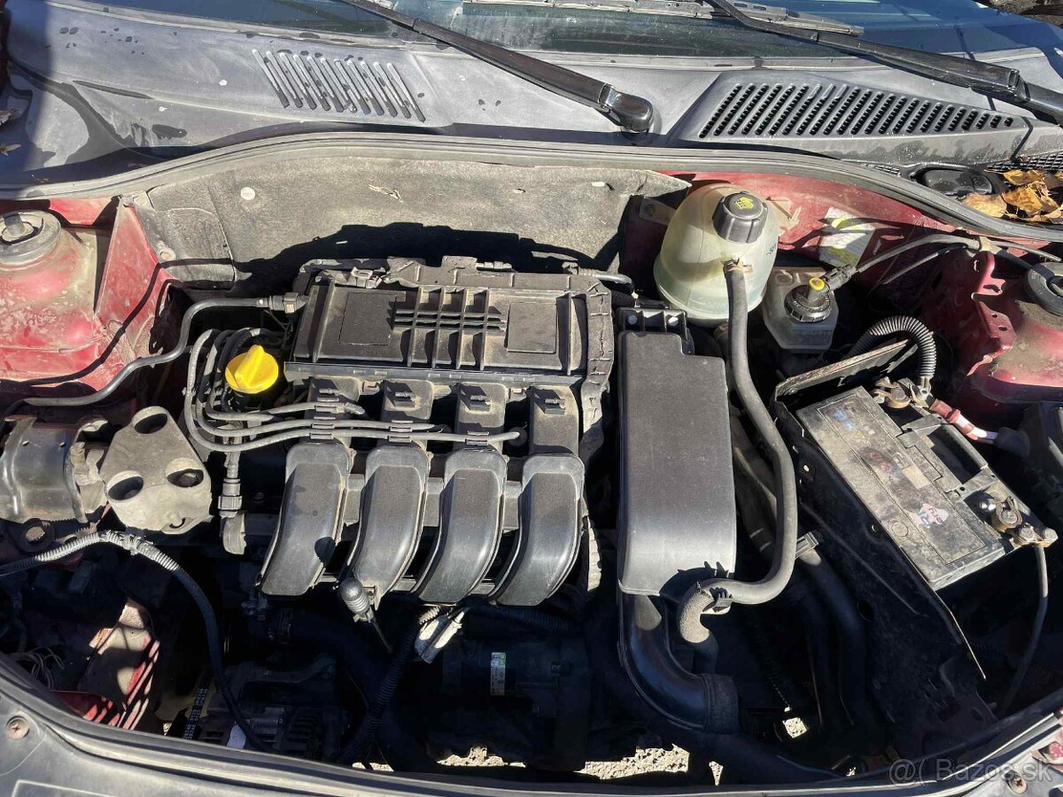 Renault clio 1.2 16V - nová STK - 9