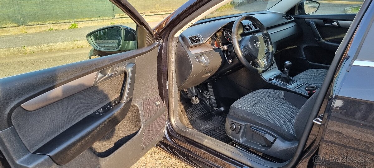 Predám Volkswagen Passat 1,6 TDI B7 77kw - 9