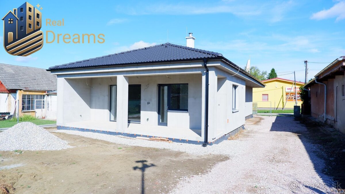 Ponúkame na predaj štvorizbový rodinný dom v obci Radava v s - 9