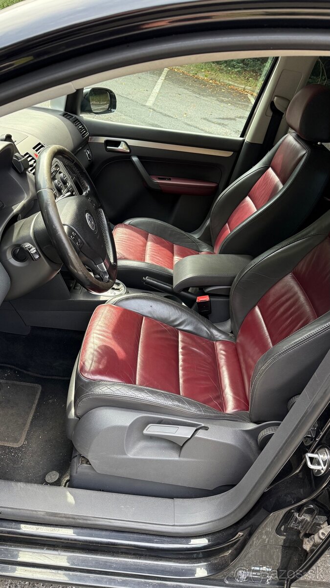 Predám VwTouran 2,0 TDI 103kw DSG 2007 - 9