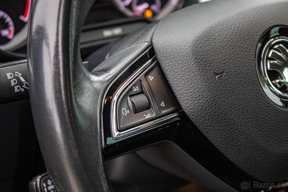 Škoda Octavia Combi 2.0 TDI Style DSG - 9