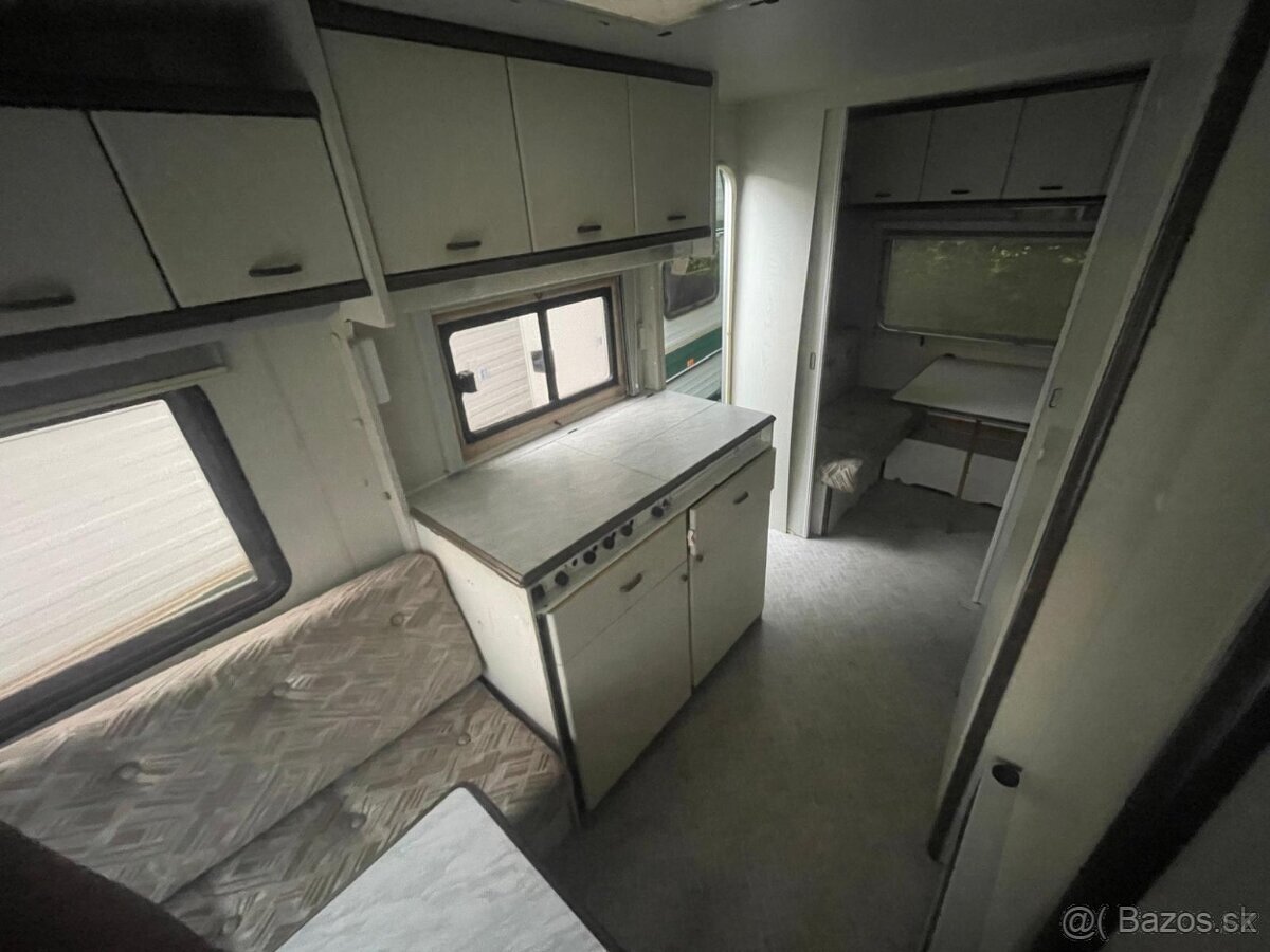 Hobby 440, předstan, WC, 4 osoby, STK, 100km/h - 9
