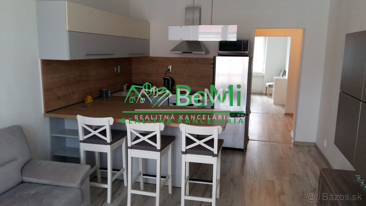 REZERVOVANÉ Centrum Nitry 3 - izbový byt v zateplenom tehlov - 9