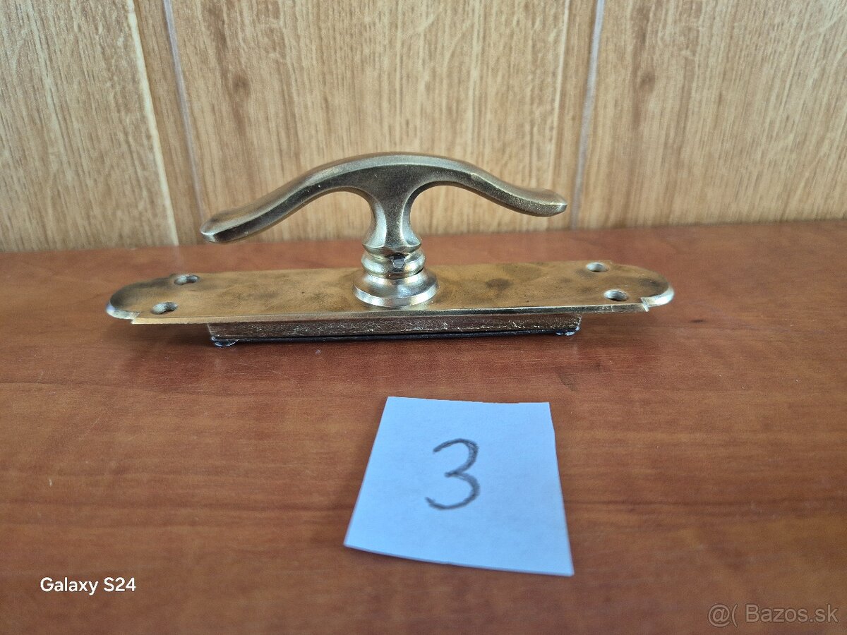 Mosadzné okenné kľučky - 9