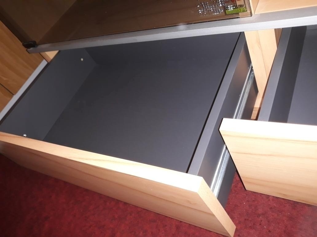 TV stolík 163 cm dĺžka, na kolečkách - 9