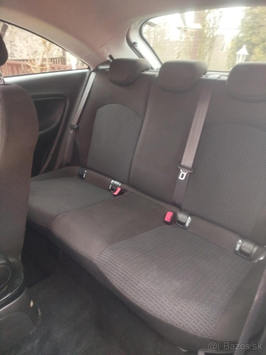 Predám Opel Corsa E 1,2 16V - 9