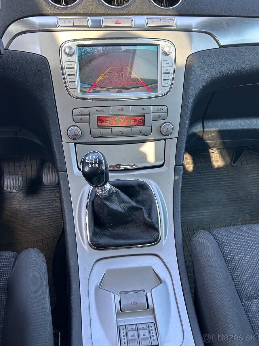 Ford Galaxy 2.0 Tdci 7-miestne Model 2010 - 9