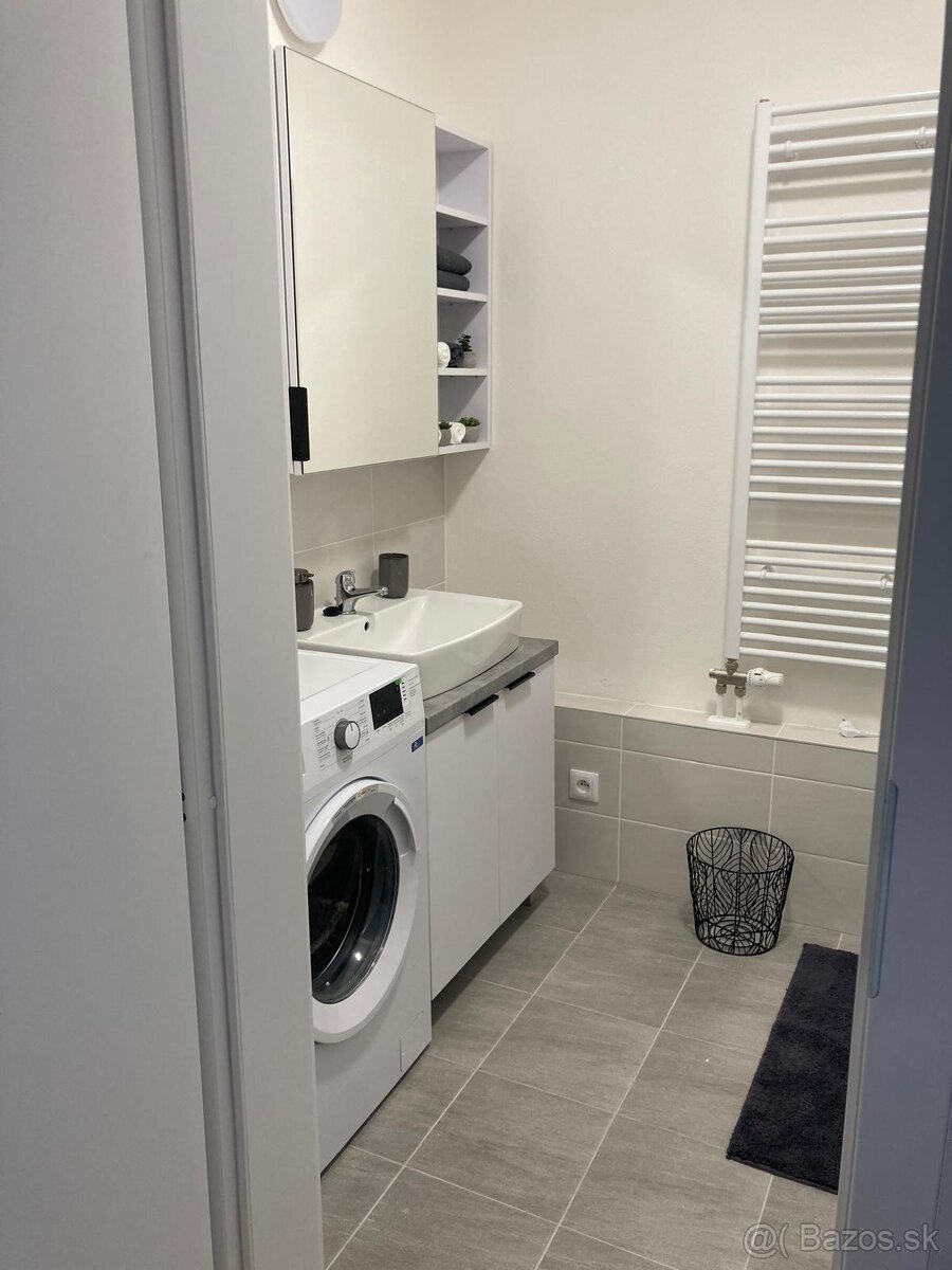 Prenájom- 1 izbový byt v Brezne - 9