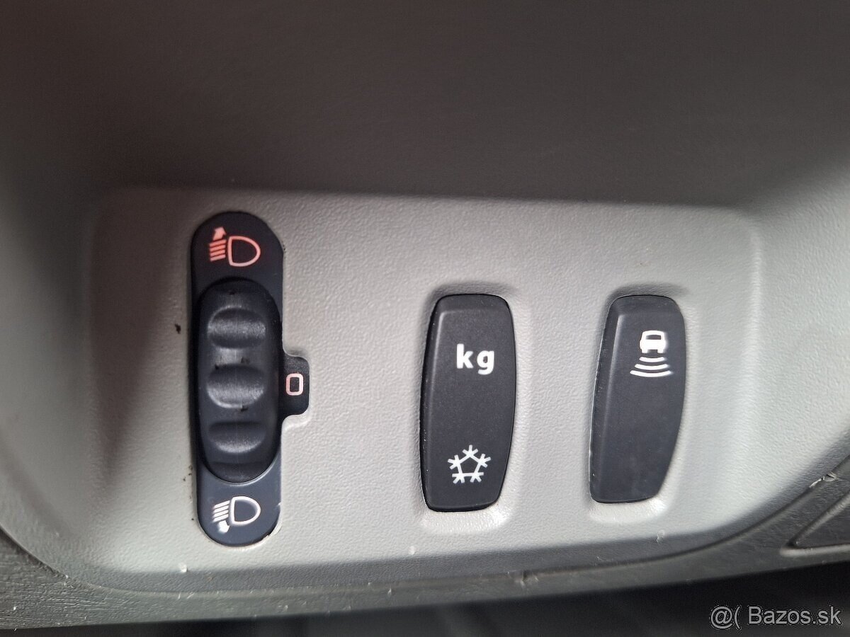 Renault Trafic Passenger 2.0 dCi 115k Automat A6 - 9